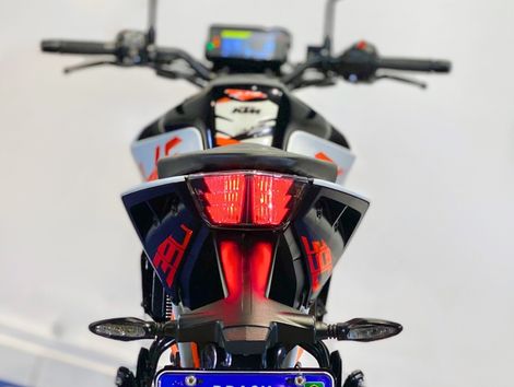 KTM DUKE 390
