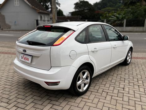 Ford Focus 1.6 S/SE/SE Plus Flex 8V/16V  5p