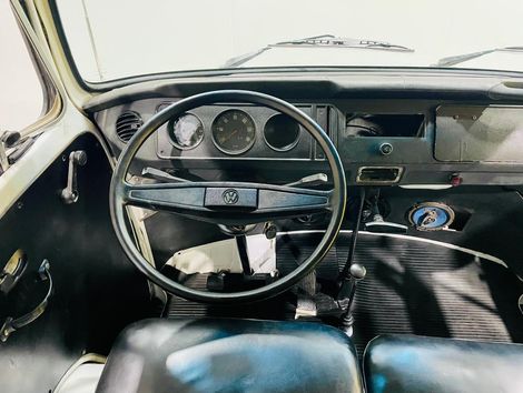 VolksWagen Kombi Standard/ Luxo/ Série Prata