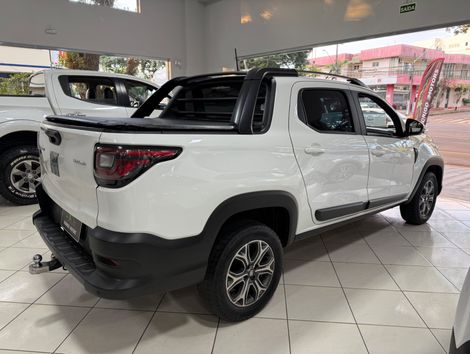 Fiat Strada Volcano 1.3 Flex 8V CD