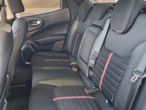 Fiat Toro Freedom 1.8 16V Flex Aut.