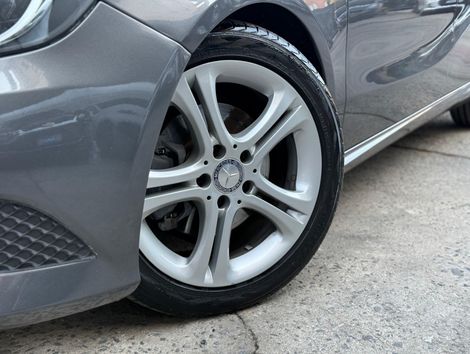 Mercedes Classe A 200 1.6 TB 16V Urban 156cv Aut.