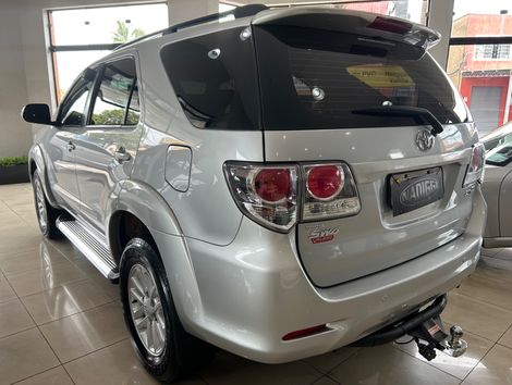 Toyota Hilux SW4 SR 4x2 2.7/ 2.7 Flex 16V Aut.