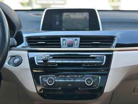 BMW X1 SDRIVE 20i X-Line 2.0 TB Active Flex