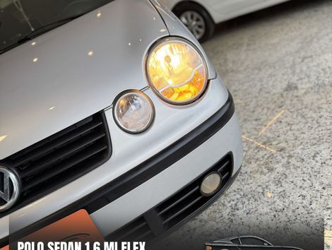 VolksWagen Polo Sedan 1.6 Mi Total Flex 8V 4p