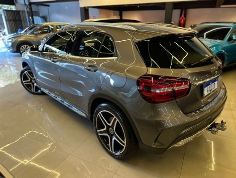 Mercedes GLA 250 Sport 2.0 TB 16V 4x2  211cv Aut.