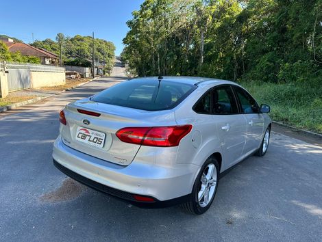 Ford Focus 2.0 16V/SE/SE Plus Flex 5p Aut.