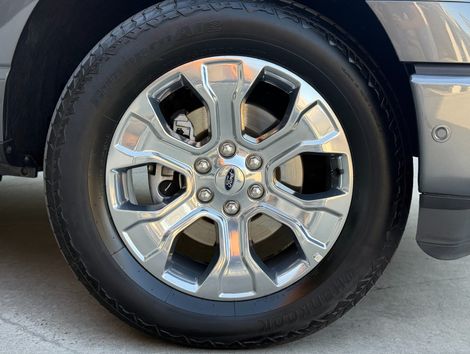 Ford F-150 Platinum 4x4 5.0 V8