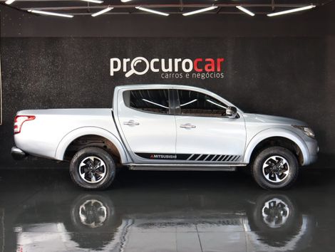 Mitsubishi L200 Triton Sport HPE-S 2.4 CD Dies. Aut