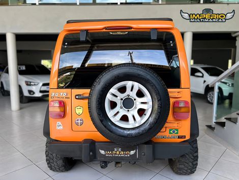 Troller T-4 4x4 3.0 TB Int. Cap. Lona Diesel