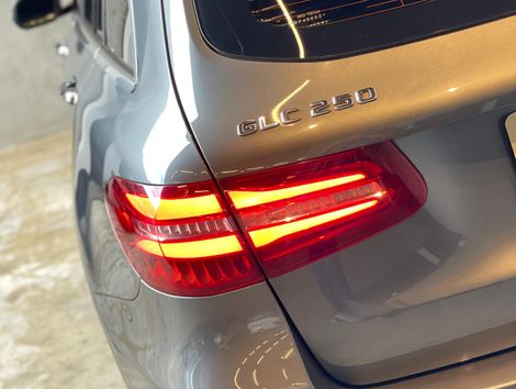 Mercedes GLC 250 Sport 4MATIC 2.0 TB 16V Aut.