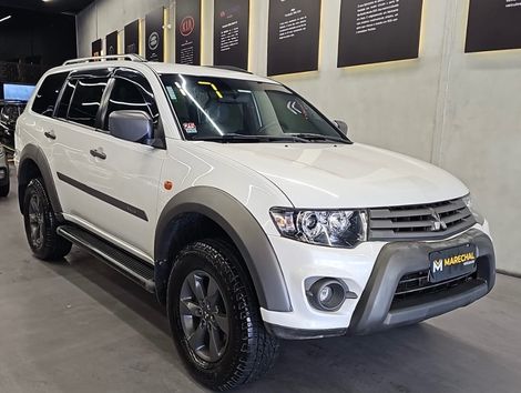 Mitsubishi Pajero OUTDOOR 3.2 4x4 T.I. Dies.5p Aut.