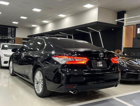 Toyota Camry XLE 3.5 24V Aut.