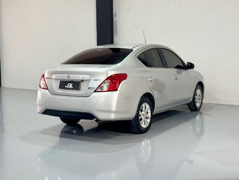 Nissan VERSA SV 1.6 16V FlexStart 4p Aut.