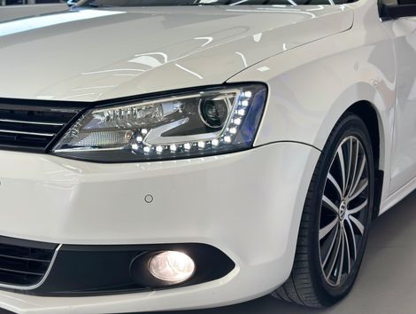 VolksWagen JETTA Highline 2.0 TSI 16V 4p Tiptronic