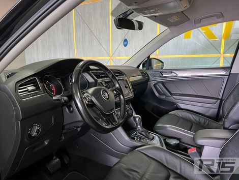 VolksWagen TIGUAN Allspac Comf 250 TSI 1.4 Flex