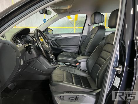 VolksWagen TIGUAN Allspac Comf 250 TSI 1.4 Flex