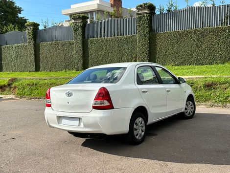 Toyota ETIOS X Sedan 1.5 Flex 16V 4p Mec.