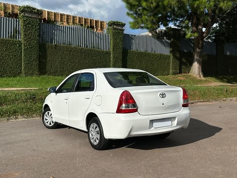 Toyota ETIOS X Sedan 1.5 Flex 16V 4p Mec.