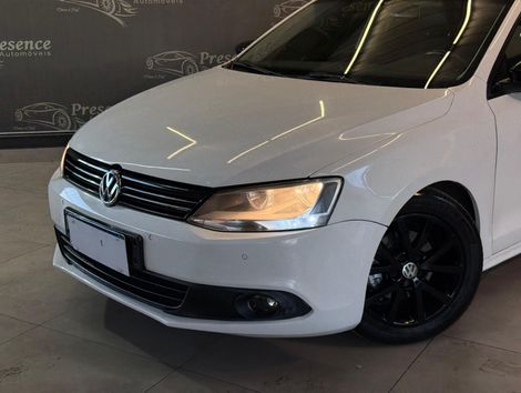 VolksWagen JETTA Comfortline 2.0 T.Flex 8V 4p Tipt.