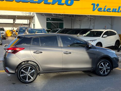 Toyota YARIS XLS Connect 1.5 Flex 16V 5p Aut.