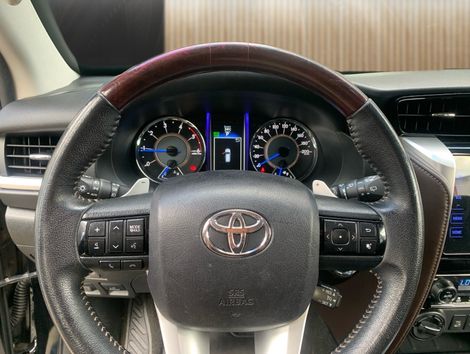 Toyota Hilux SW4 SRX 4x4 2.8 TDI 16V Dies. Aut.