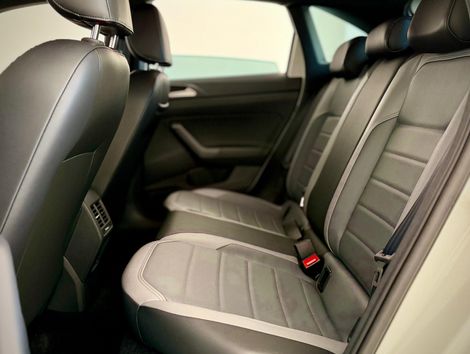 VolksWagen Nivus Highline 1.0 200 TSI Flex Aut.