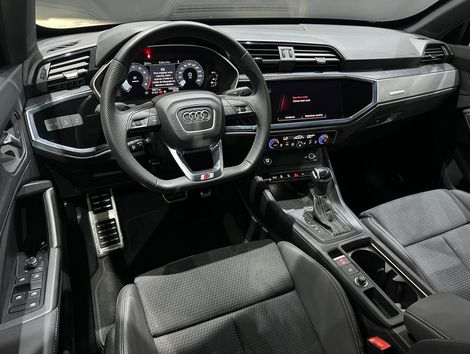 Audi Q3 SPB Perf. Black 2.0 TFSI Tipt. Quat.