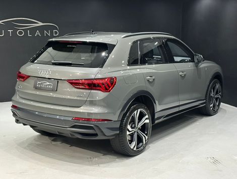 Audi Q3 SPB Perf. Black 2.0 TFSI Tipt. Quat.
