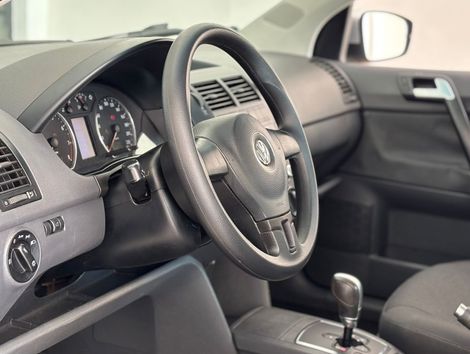 VolksWagen Polo Sedan 1.6 Mi Total Flex 8V 4p