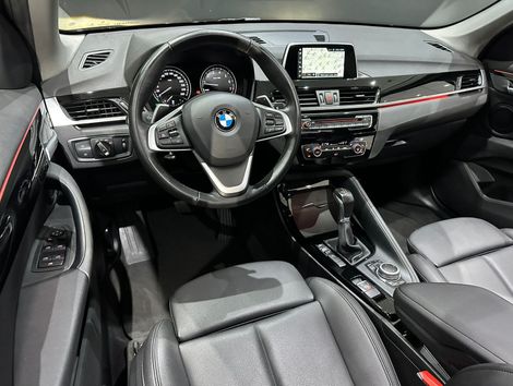 BMW X1 SDRIVE 20i X-Line 2.0 TB Active Flex