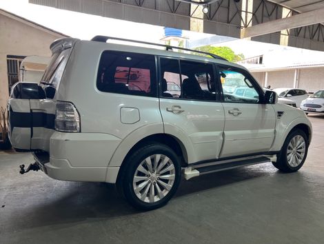 Mitsubishi Pajero HPE Full 3.2 4x4 T.I.Dies. 5p Aut