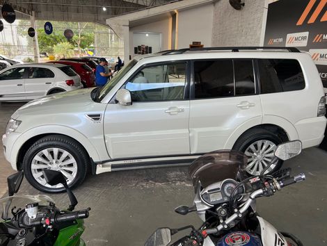 Mitsubishi Pajero HPE Full 3.2 4x4 T.I.Dies. 5p Aut