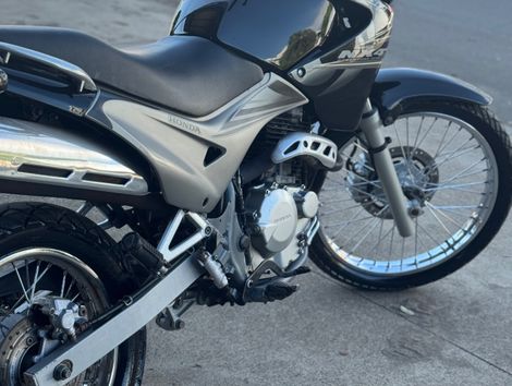 HONDA NX-4 FALCON 400