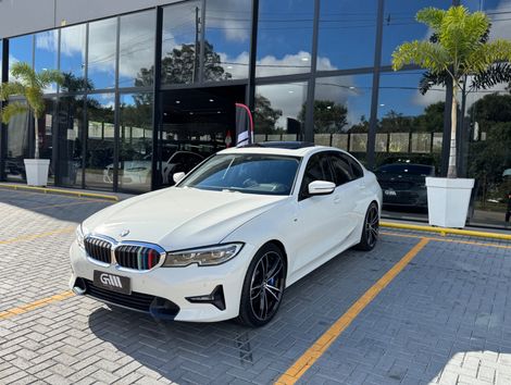 BMW 330i Sport 2.0 TB 16V 4p