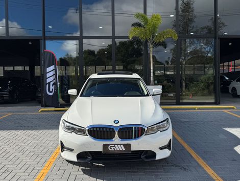 BMW 330i Sport 2.0 TB 16V 4p