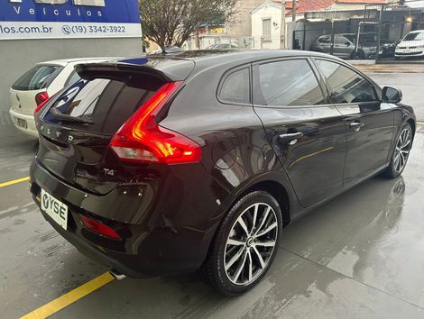 Volvo V40 T-4 MOMENTUM 2.0 Aut.