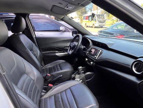 Nissan KICKS SL 1.6 16V FlexStar 5p Aut.