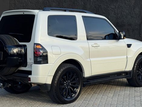 Mitsubishi Pajero HPE Full 3.2 4x4 T.I.Dies.3p Aut.