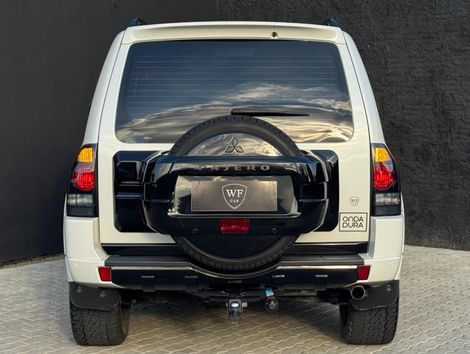 Mitsubishi Pajero HPE Full 3.2 4x4 T.I.Dies.3p Aut.