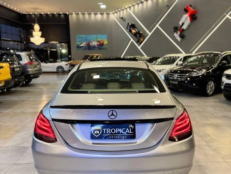 MERCEDES-BENZ 2.0 CGI GASOLINA AVANTGARDE 9G-TRONIC