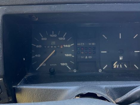 VolksWagen Gol 1000 (modelo antigo)