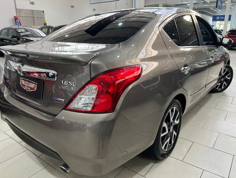 Nissan VERSA UNIQUE 1.6 16V FlexStart 4p Aut.