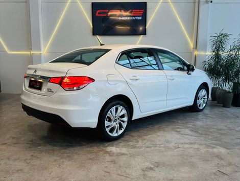 Citroën C4 LOUNGE Tendance 2.0 Flex 4p Aut.