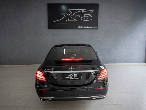 Mercedes E-250 CGI Avantgarde 2.0 TB 211cv Aut.