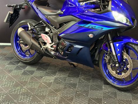 YAMAHA YZF R-3 321/ABS