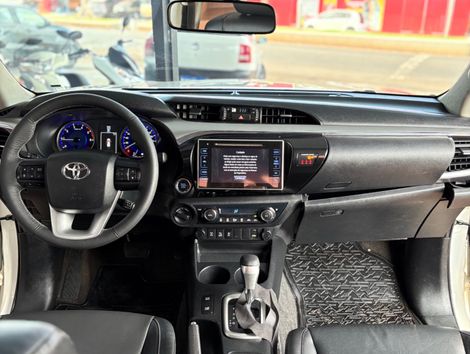 Toyota Hilux CD SRX 4x4 2.8 TDI 16V Diesel Aut.