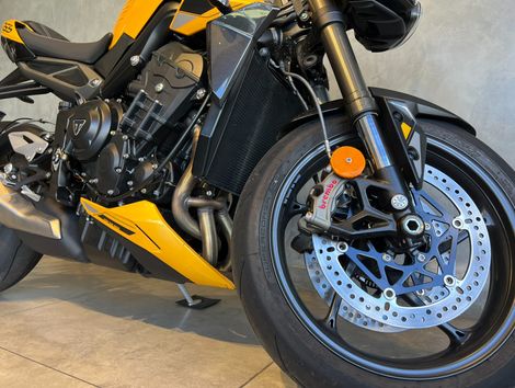 TRIUMPH STREET TRIPLE 765 RS