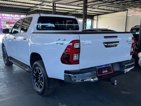 Toyota Hilux CD SRX 4x4 2.8 TDI 16V Diesel Aut.