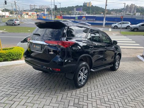 Toyota Hilux SW4 SR 4x2 2.7/ 2.7 Flex 16V Aut.